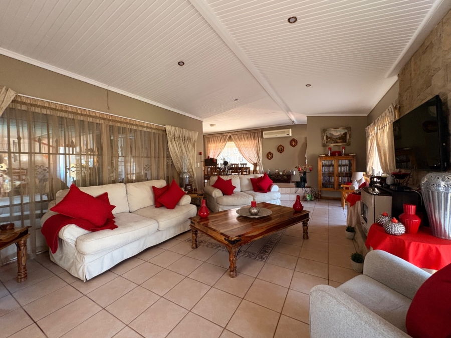 4 Bedroom Property for Sale in Wilkoppies North West